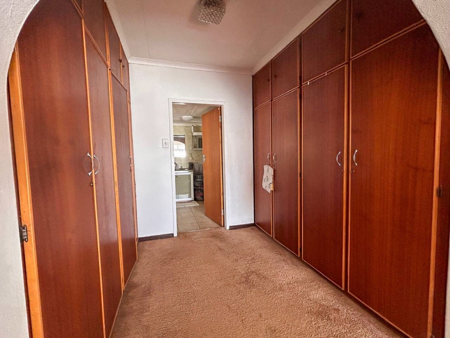 3 Bedroom Property for Sale in Kannoniers Park North West
